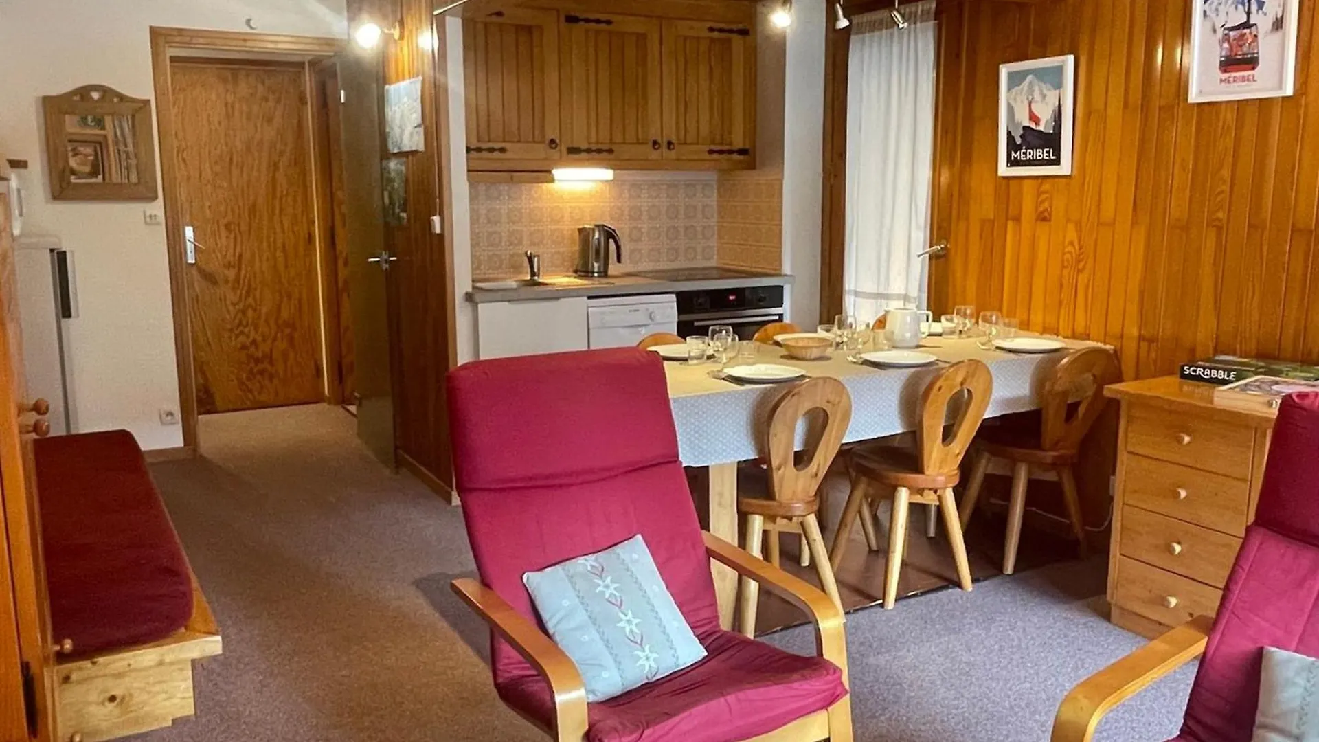 Appartement 2 Pieces A Meribel, Proche Piste Et Commerces, Avec Parking Et Casier A Ski - Fr-1-411-717 Les Allues Apartment